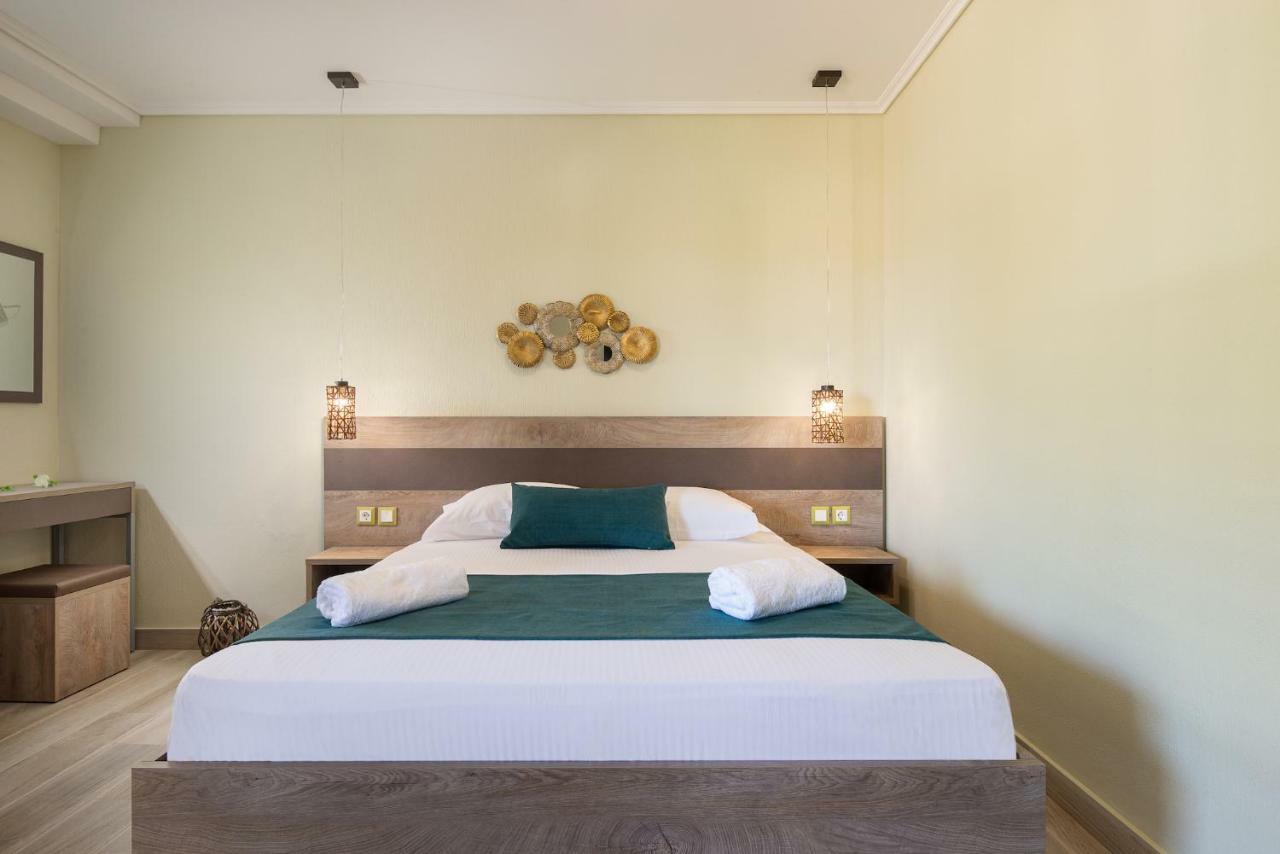Aelia Suites Valtí Buitenkant foto
