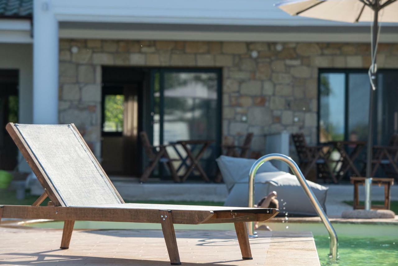 Aelia Suites Valtí Buitenkant foto